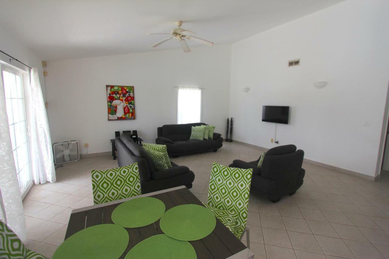Villa The White House Jolly Harbour Exterior foto