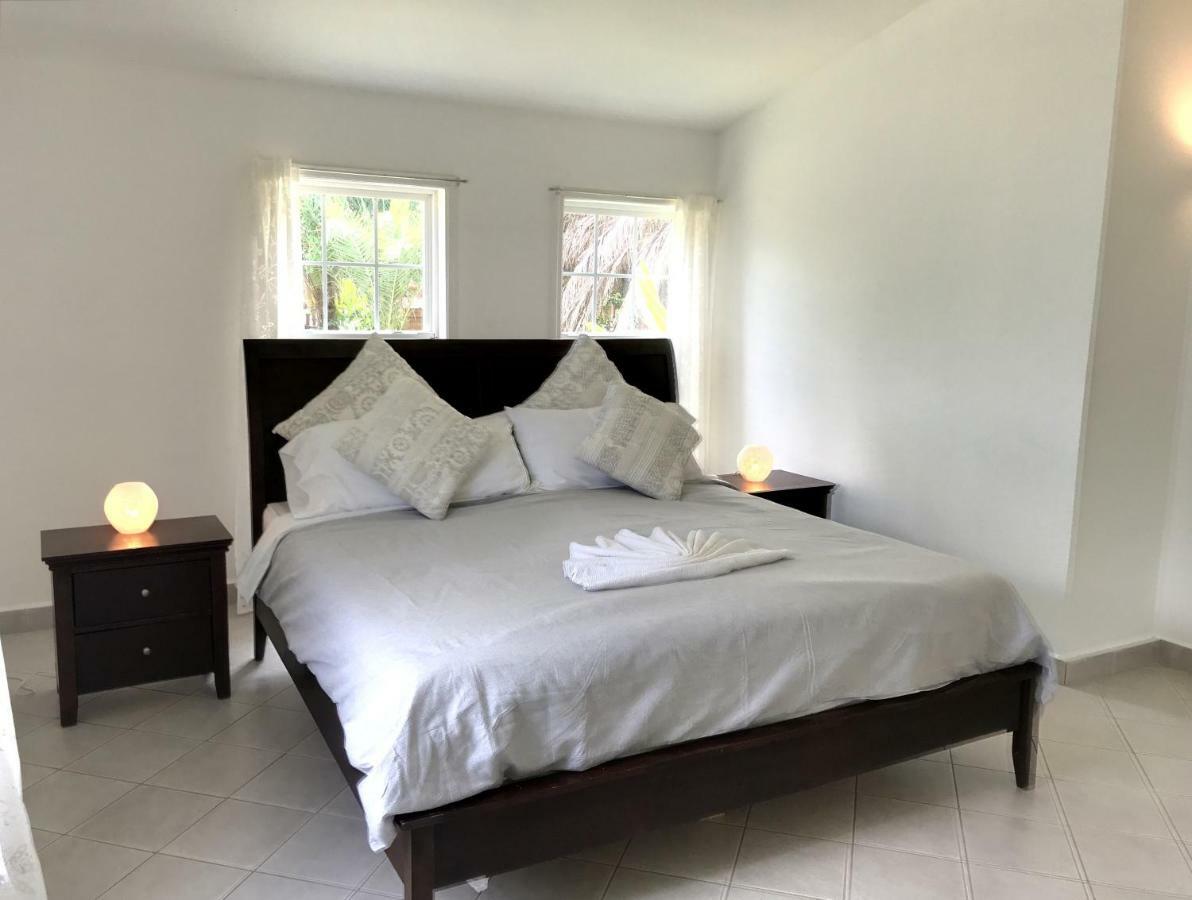 Villa The White House Jolly Harbour Exterior foto